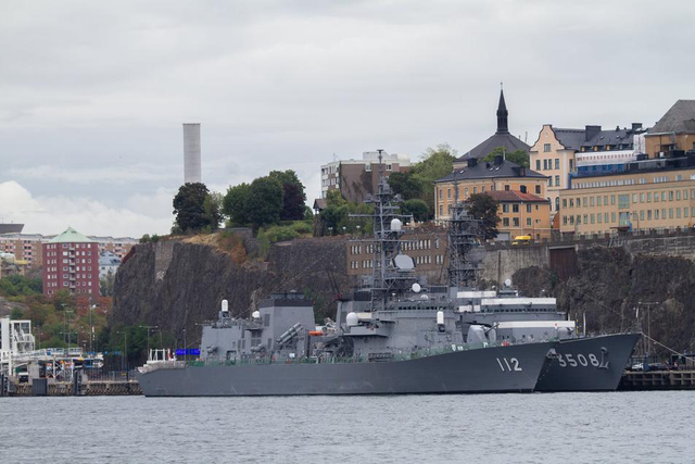 你还敢嘚瑟?日本战败日当天舰队远航北欧炫耀武力