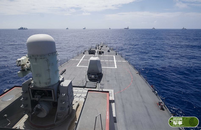 中国侦察船监视美日印海上演习