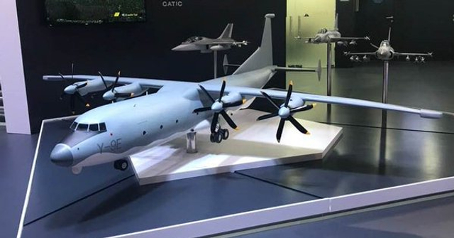 东海南海常见它!中国运9E运输机模型亮相新加坡