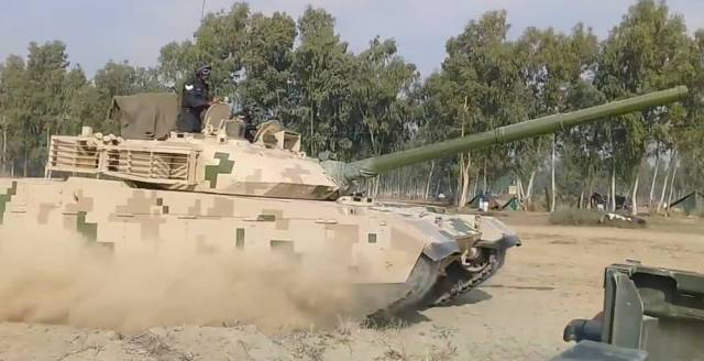 决定要买了?疑似巴基斯坦测试VT4坦克画面曝光