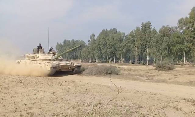 决定要买了?疑似巴基斯坦测试VT4坦克画面曝光