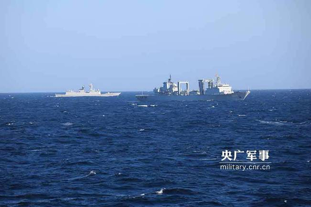 中国海军第27批护航编队通过苏伊士运河进入地中海