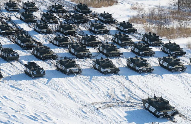 日本装甲师团坦克训练 坦克铁流酷似“红警”