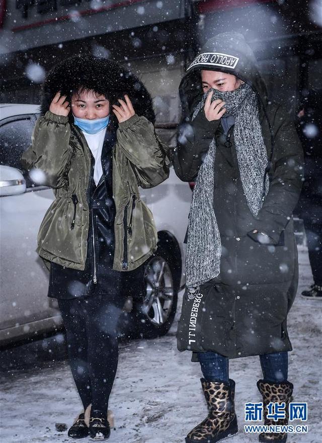 氣象專家提醒,近日氣溫波動較大,群眾應注意保暖,謹防感冒等冬季高