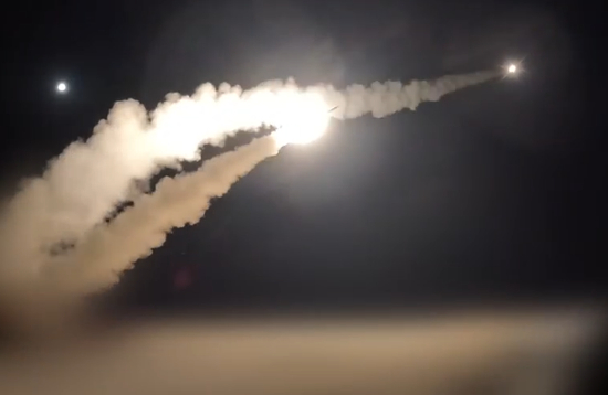 △伊拉克民兵武装“伊斯兰抵抗组织”发布的画面