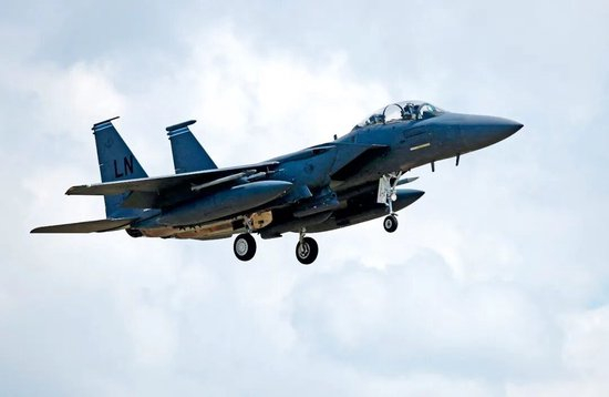 F-15E战斗机