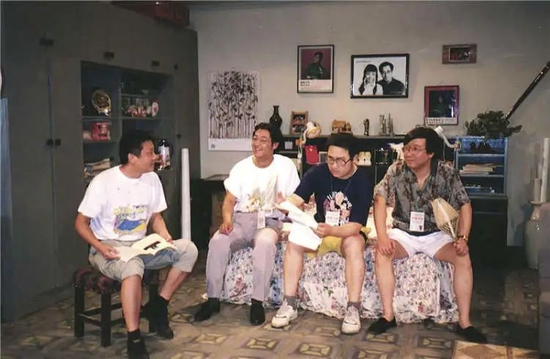 王朔、英壮、英达、梁左。“情景喜剧”这四个字是王朔根据Sitcom翻译的。（王小京&nbsp;摄）