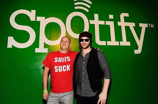 丹尼尔与肖恩合影