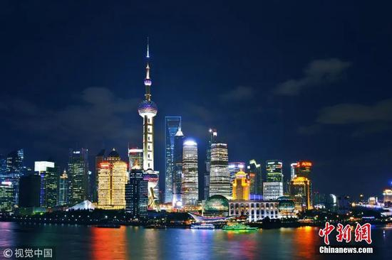 资料图：上海东方明珠广播电视塔。图片来源：视觉中国