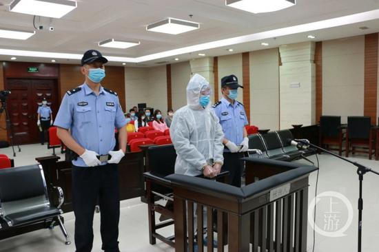  ▲5月18日，陕西摔子案开庭。图片来源/宝鸡市中级人民法院