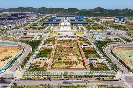  延安新区澎湃新闻记者朱伟辉图