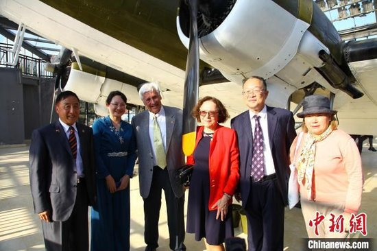 辛西娅陈纳德桂林捐赠父亲文物见证中美友谊