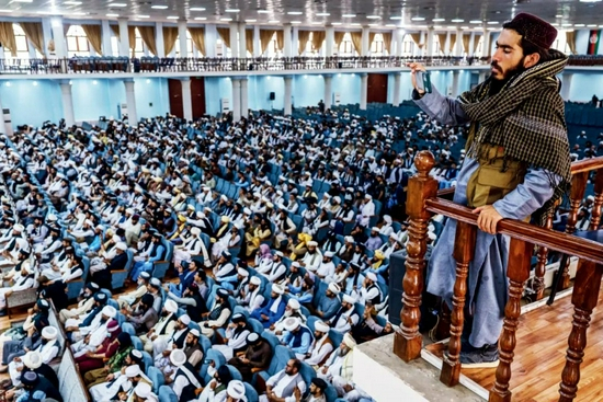  8月23日，阿富汗喀布尔，数百名宗教领袖出席大支尔格大会。图/人民视觉