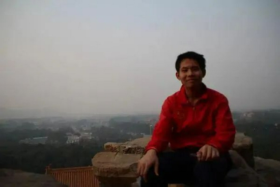  吴谢宇读书时期照片。