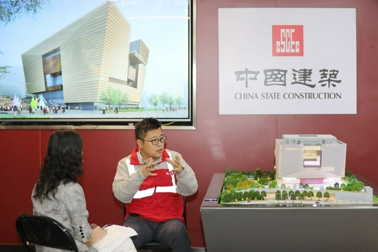 中国建筑国际集团有限公司香港故宫项目负责人王勇在接受新华社记者专访（10月22日摄）。新华社记者 吴晓初 摄