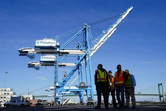 美国宾夕法尼亚州费城港口。图|人民视觉