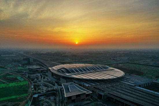 这是京雄城际铁路雄安站（7月1日摄，无人机照片）。新华社记者 牟宇 摄