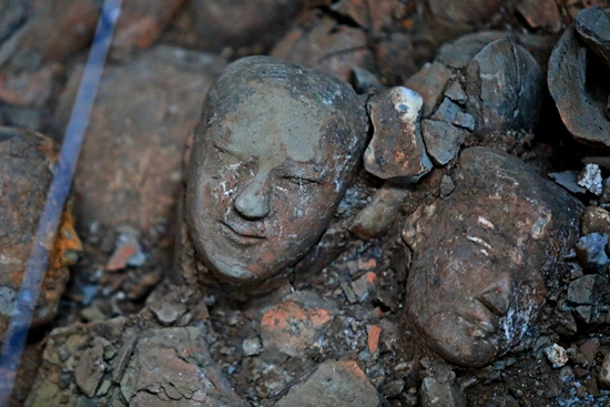 江村大墓（霸陵）外藏坑出土的陶俑。 视觉中国供图