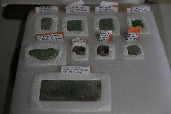  这是中洪联合考古队发掘的玉器文物。（卢西奥·塔沃拉摄）