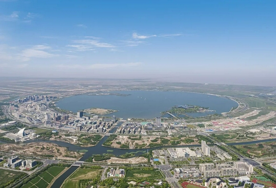  △上海浦东临港滴水湖（图源：视觉中国）