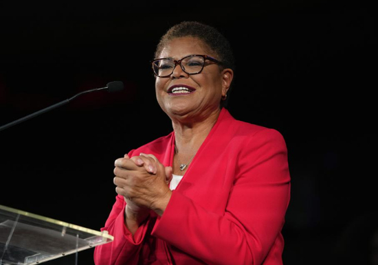 凯伦·巴斯 图源 外媒