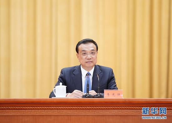5月28日下午，两院院士大会、中国科协第十次全国代表大会第二次全体会议在北京人民大会堂举行。中共中央政治局常委、国务院总理李克强发表重要讲话。新华社记者 李响 摄