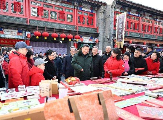 2024年2月1日，习近平总书记在天津古文化街考察。