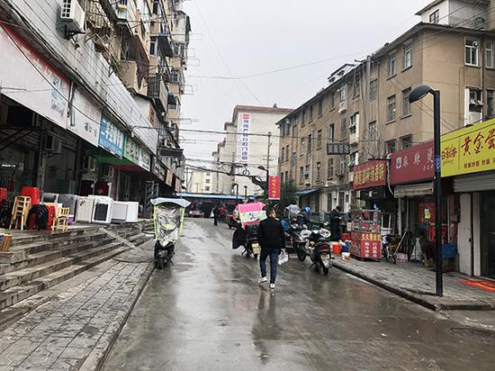 法子英供述的劳荣枝购买藏尸用冰柜的市场。澎湃新闻记者 卫佳铭 摄