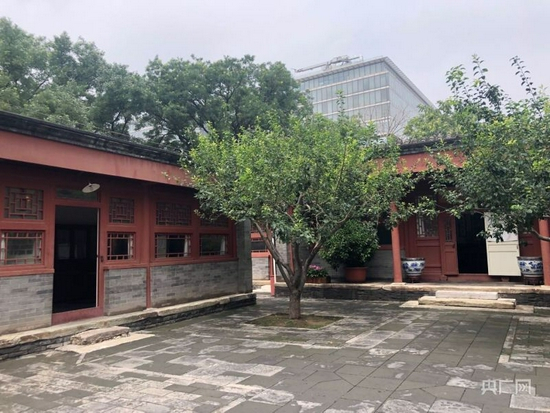 故居内的院落（央广网记者 王晶 摄）