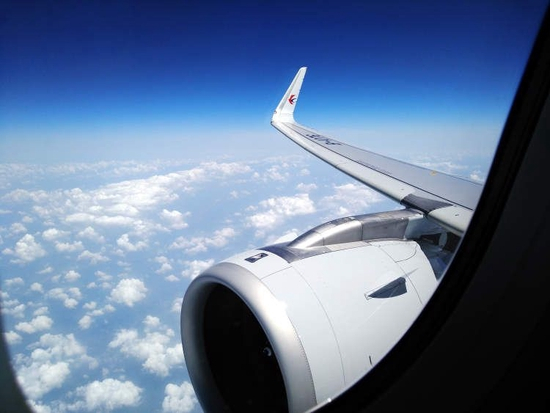 （东航第一架A320NEO客机，这就是新款发动机）