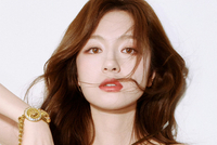 她怎么背着所有人在这个夏天瘦成这样了？