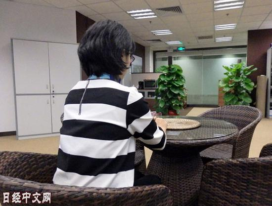 年收入合计约为40万元，但说“并没觉得自己工资特别高”的刘女士