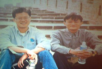 ▲杨致远与马云