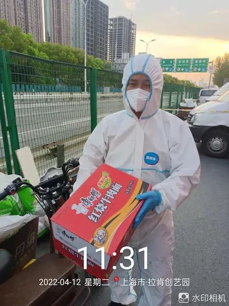 站长张道嘉也加入了配送员行列