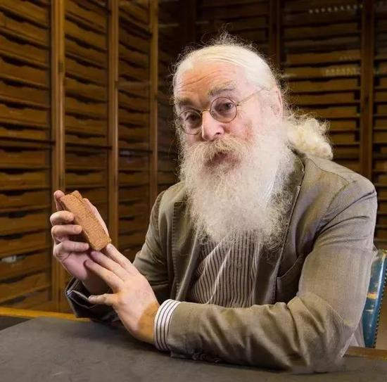 欧文•芬克尔（&nbsp;Irving Finkel）