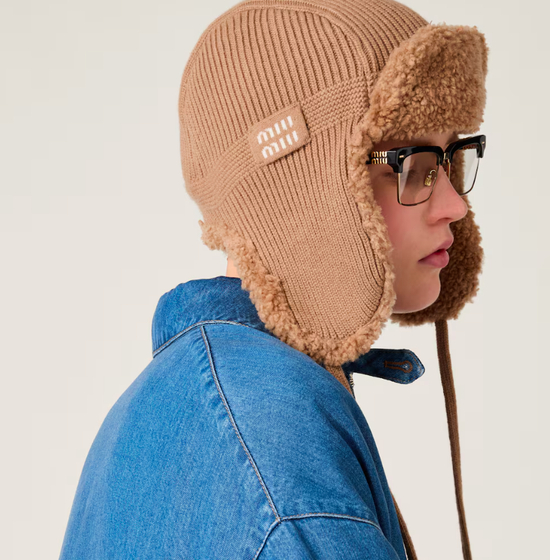 女明星们的帽子上怎么集体长出了“长耳朵”? - 爱买网