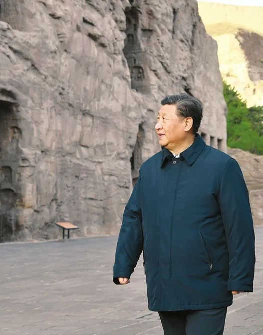▲ 2020年5月11日至12日，中共中央总书记、国家主席、中央军委主席习近平在山西考察。这是5月11日下午，习近平在大同市云冈石窟考察历史文化遗产保护情况。