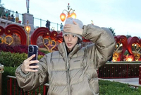 寒冬已至，少不了一件平衡美与暖的羽绒服