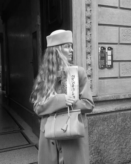 从斯拉夫女人到俄式穿搭美学，究竟特别在哪里 - 爱买网