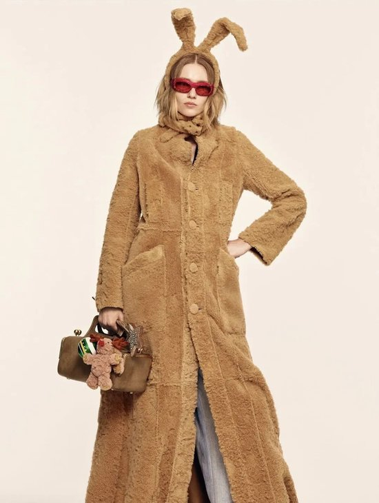 冬天也有季节限定的游乐园“多巴胺”穿搭？ - 爱买网