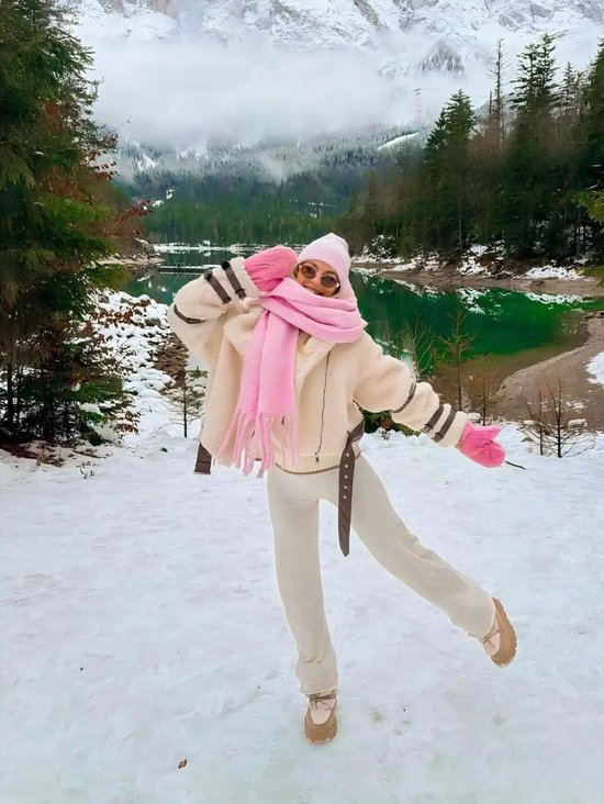 冬天也有季节限定的游乐园“多巴胺”穿搭？ - 爱买网