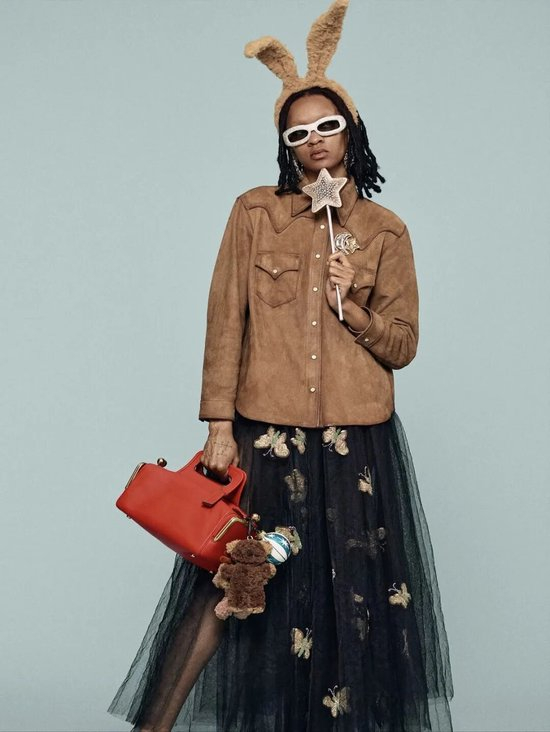 冬天也有季节限定的游乐园“多巴胺”穿搭？ - 爱买网