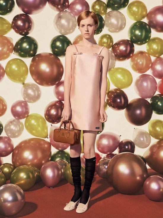 冬天也有季节限定的游乐园“多巴胺”穿搭？ - 爱买网