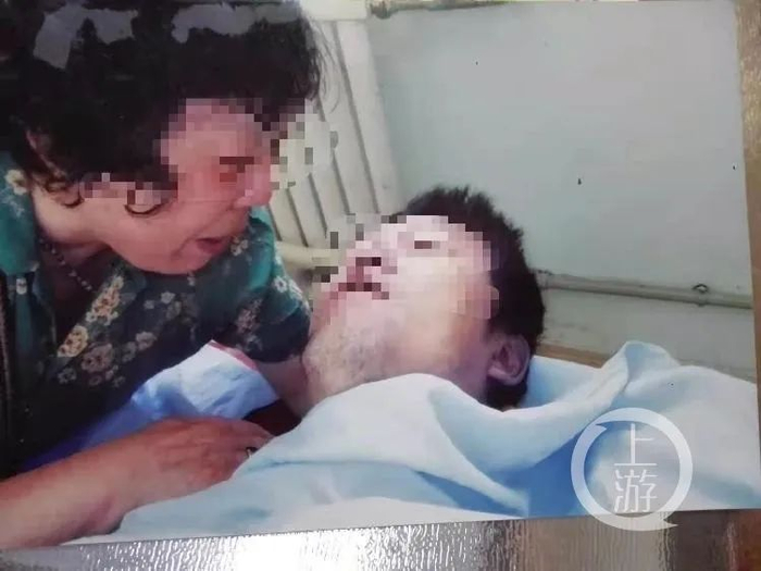 2014年5月29日傍晚6时许，李红坤母亲赶到医院时发现儿子已死亡。/受访者供图