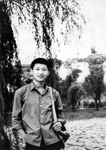 1972年，插队回京省亲时的习近平。