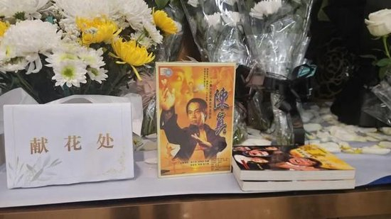 图为徐先生携带的《陈真》录像带 胡飞龙摄