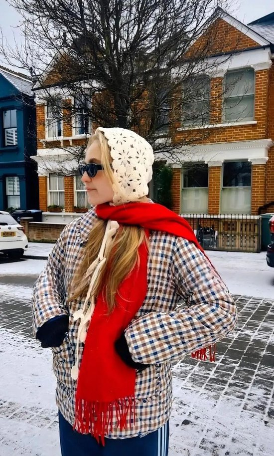 冬天也有季节限定的游乐园“多巴胺”穿搭？ - 爱买网