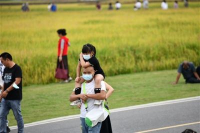 国庆假期郊区游火爆 图据IC photo