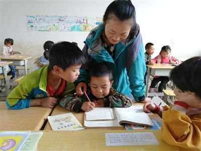 侯长亮妻子，也是他的支教同事