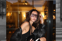 用一件自带张力的Animal print打破沉闷的冬日